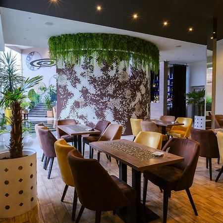 Hotel Crystal Light Ni 외부 사진