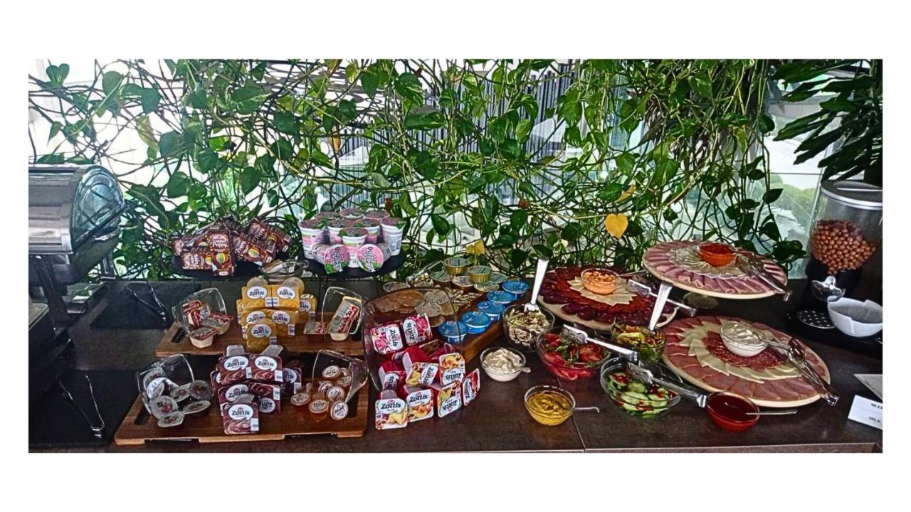 Hotel Crystal Light Ni 외부 사진