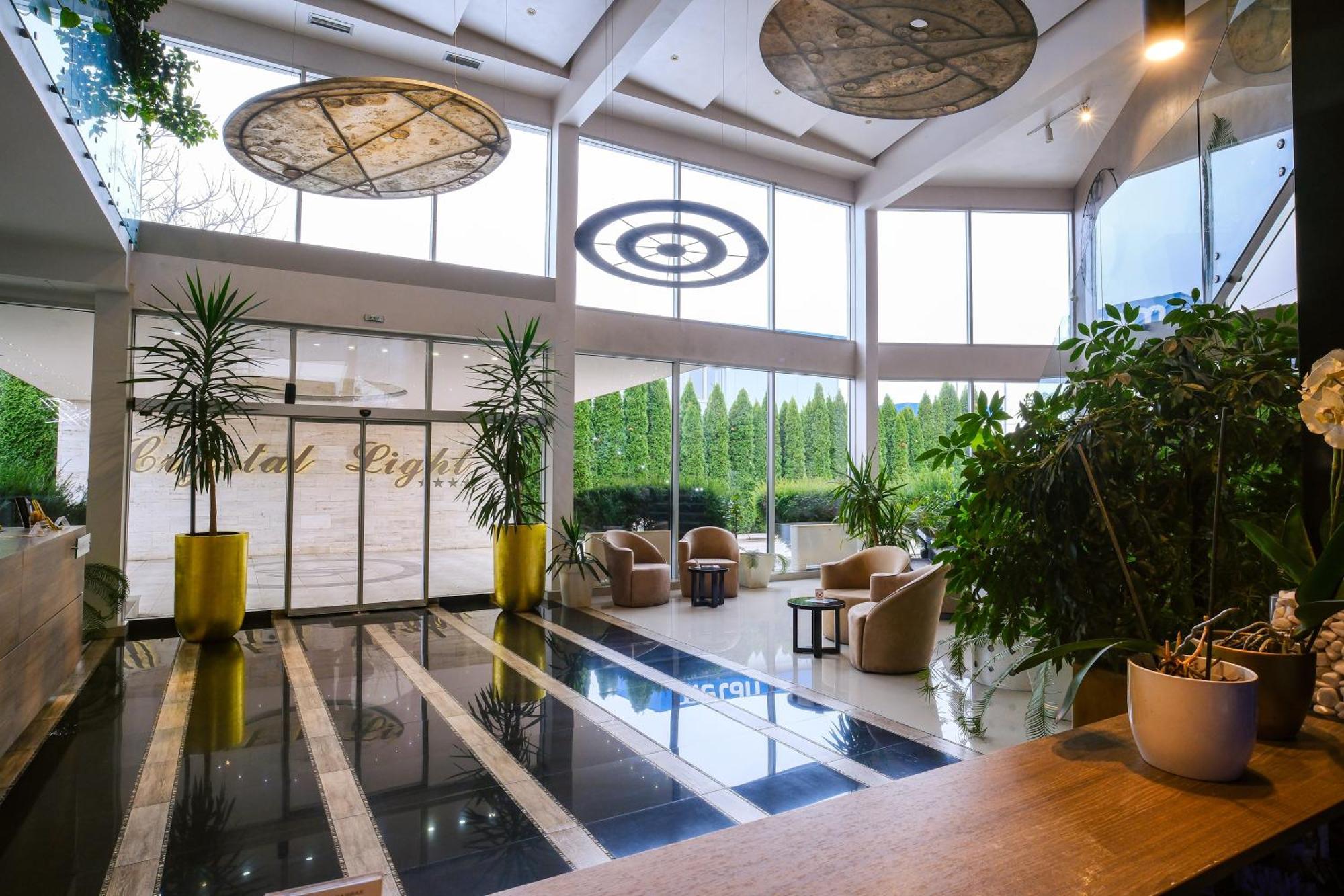 Hotel Crystal Light Ni 외부 사진