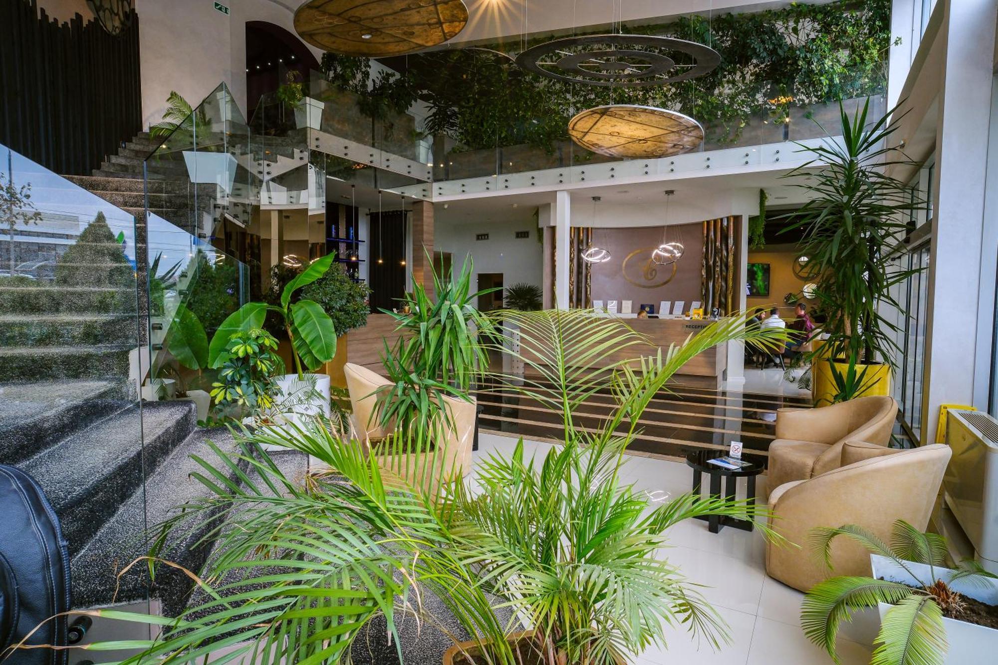Hotel Crystal Light Ni 외부 사진