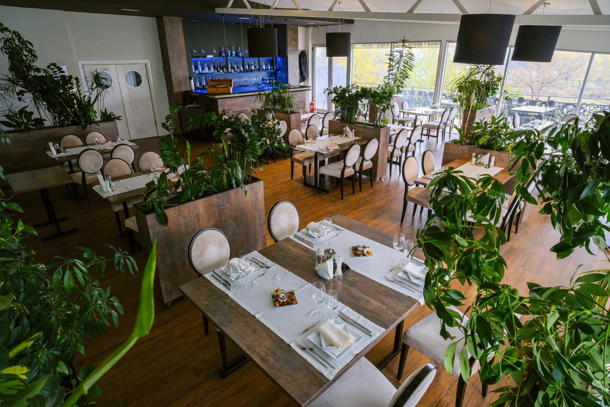 Hotel Crystal Light Ni 외부 사진