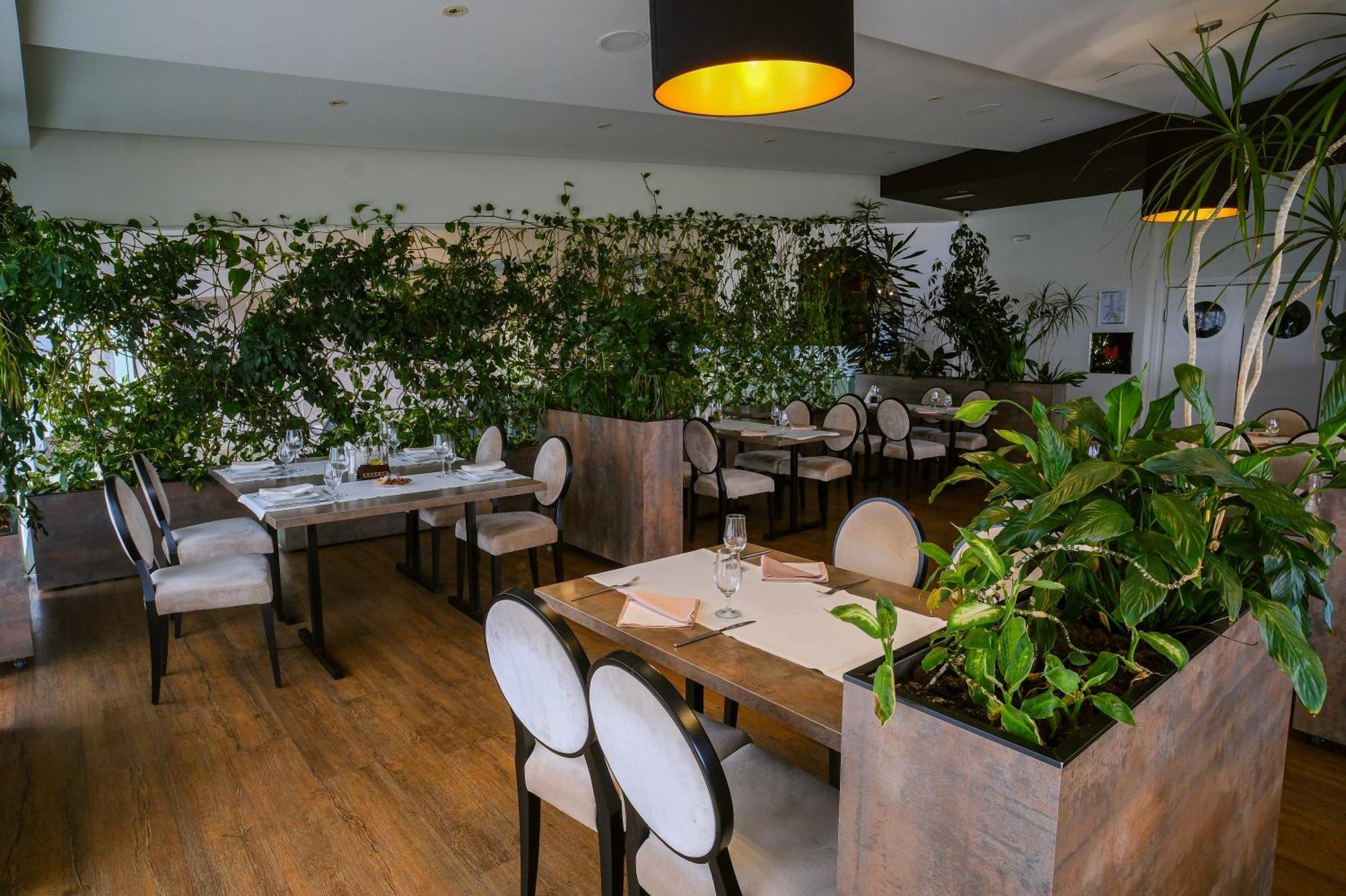 Hotel Crystal Light Ni 외부 사진