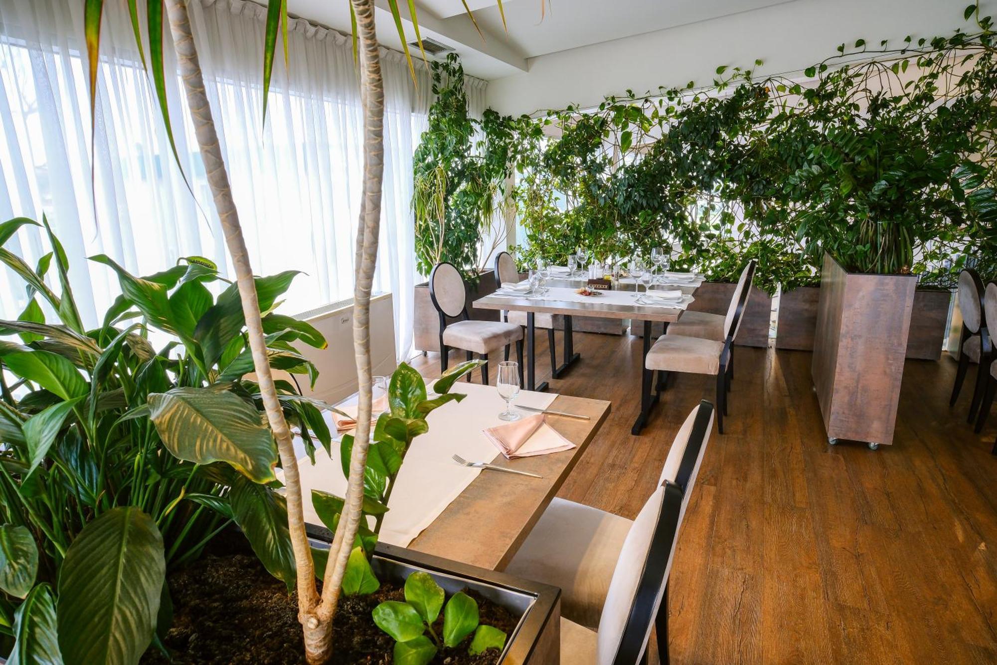 Hotel Crystal Light Ni 외부 사진