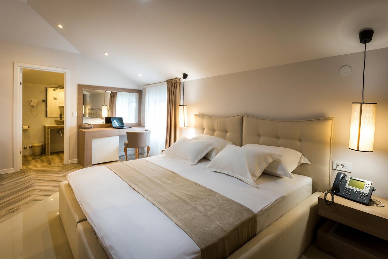 Hotel Crystal Light Ni 외부 사진