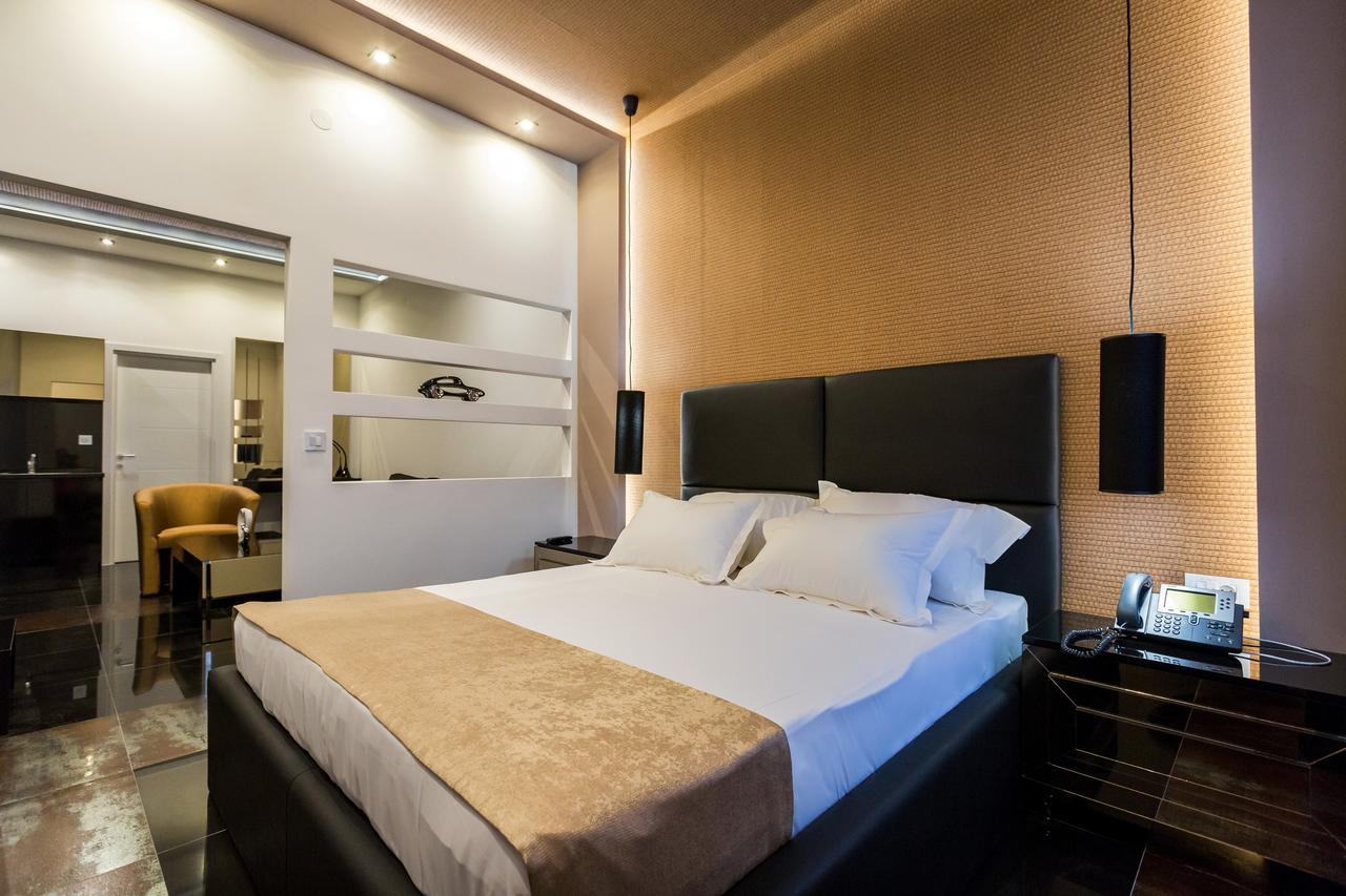 Hotel Crystal Light Ni 외부 사진