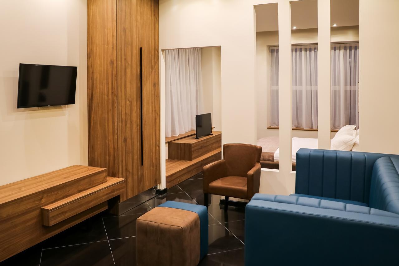 Hotel Crystal Light Ni 외부 사진