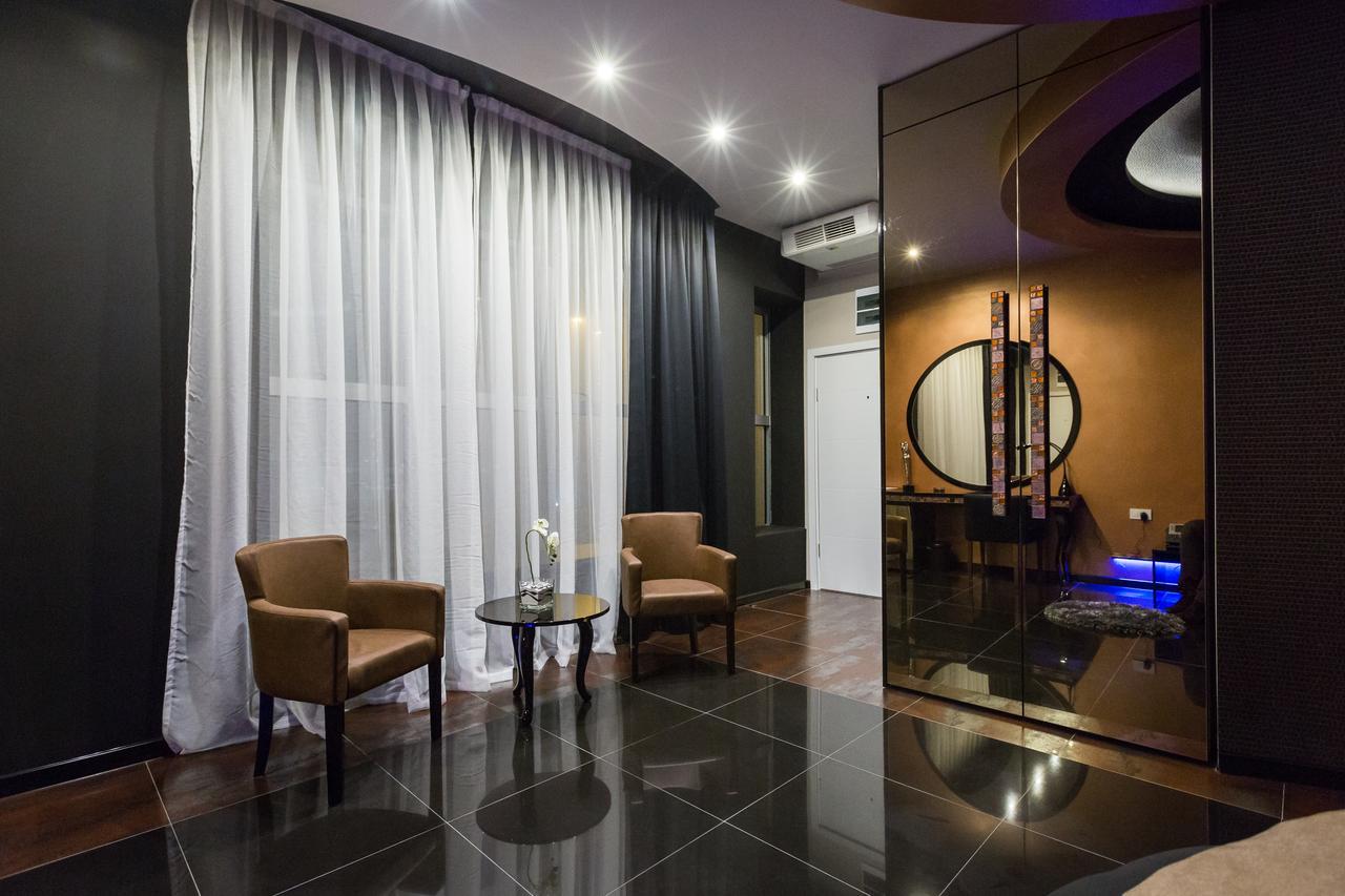 Hotel Crystal Light Ni 외부 사진