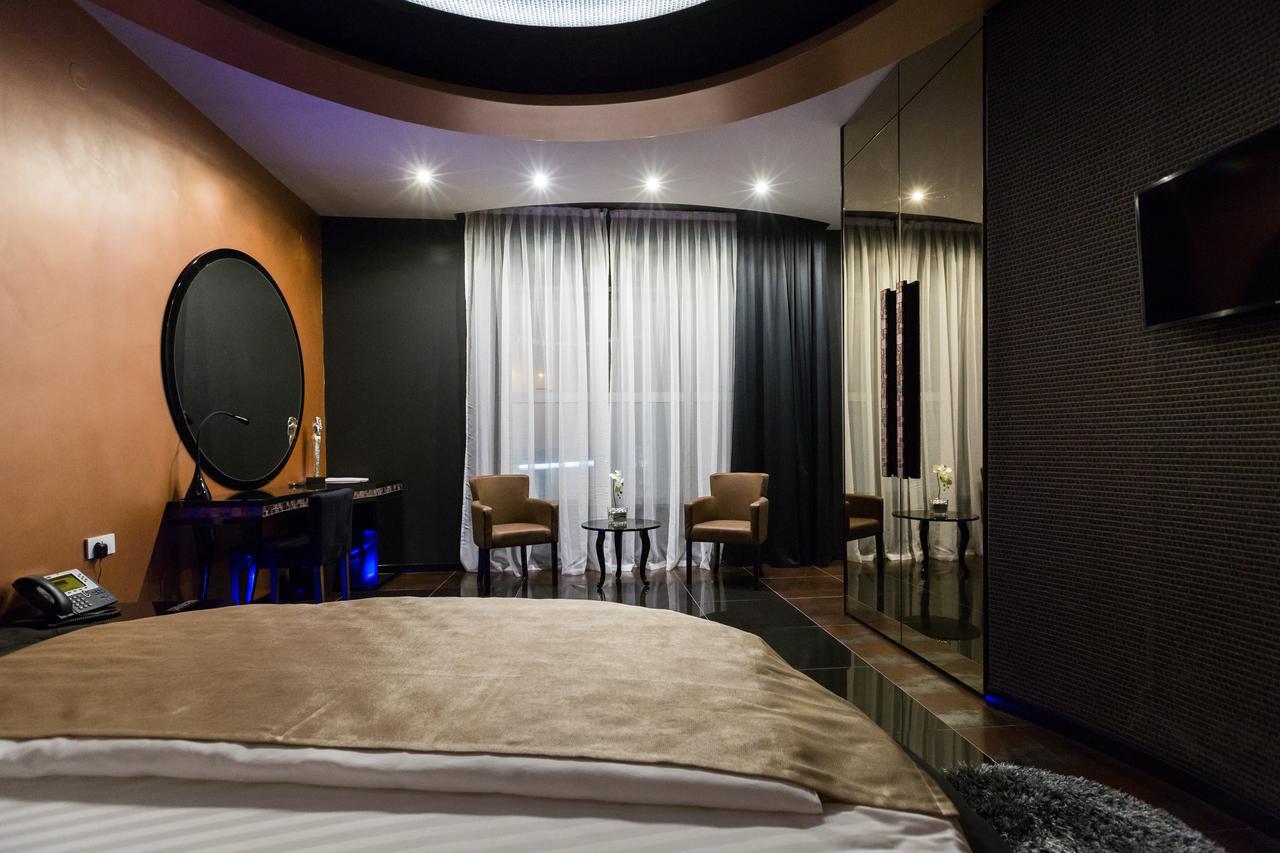 Hotel Crystal Light Ni 외부 사진
