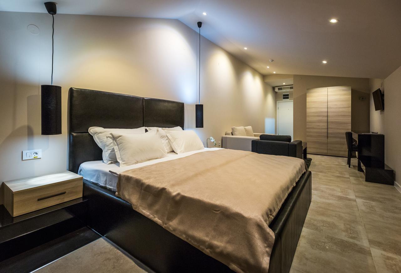 Hotel Crystal Light Ni 외부 사진