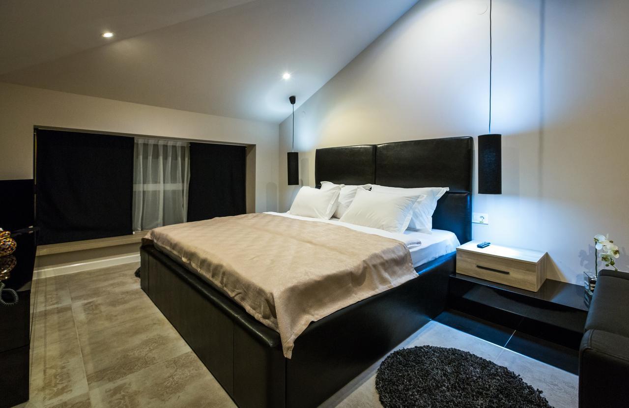 Hotel Crystal Light Ni 외부 사진