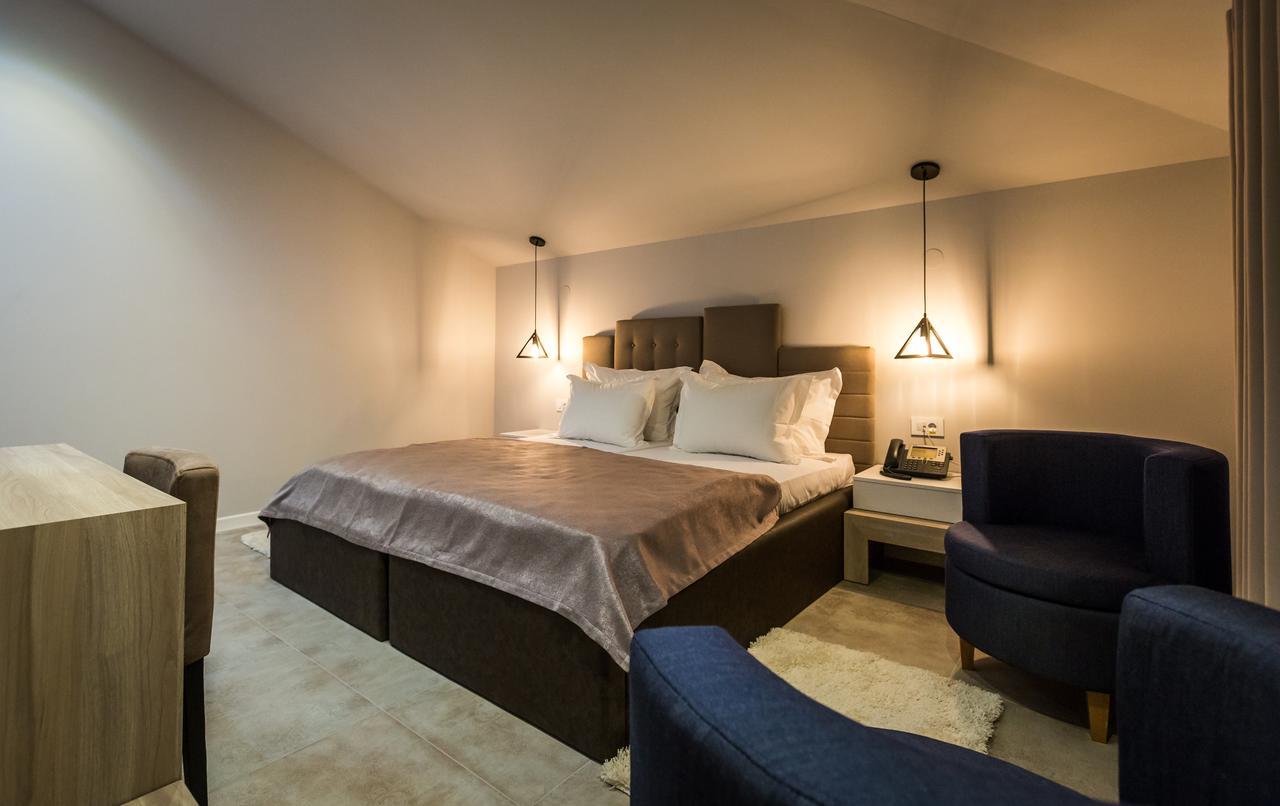 Hotel Crystal Light Ni 외부 사진