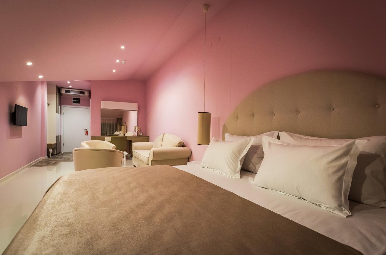 Hotel Crystal Light Ni 외부 사진