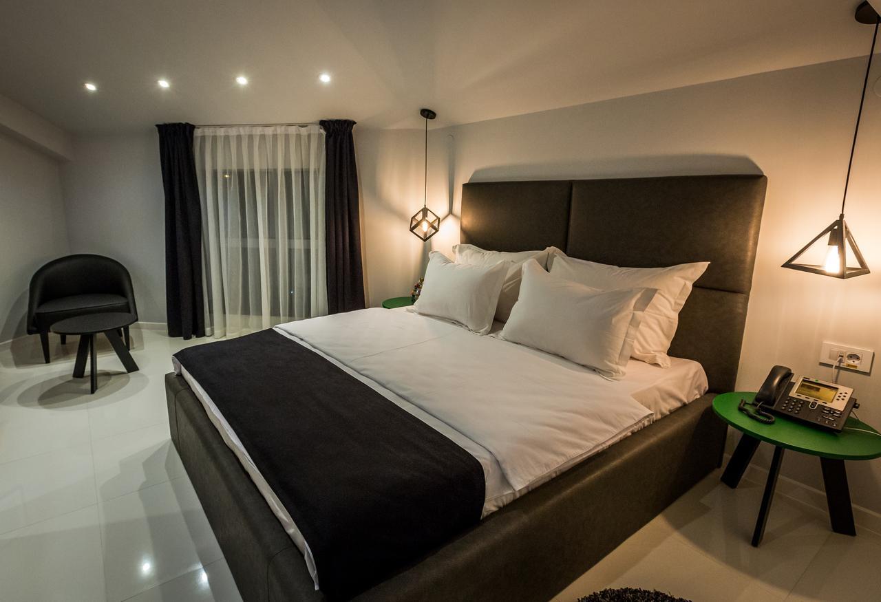 Hotel Crystal Light Ni 외부 사진