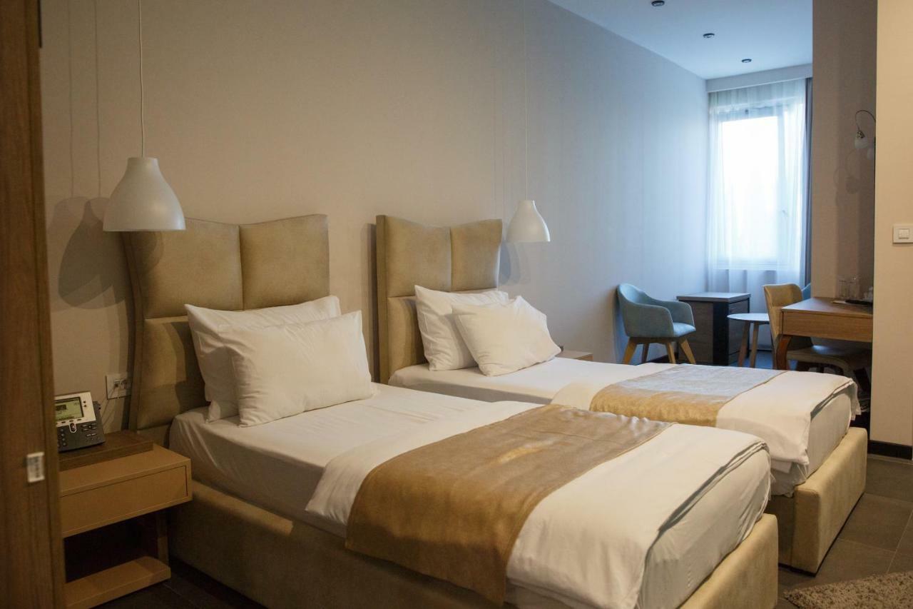 Hotel Crystal Light Ni 외부 사진