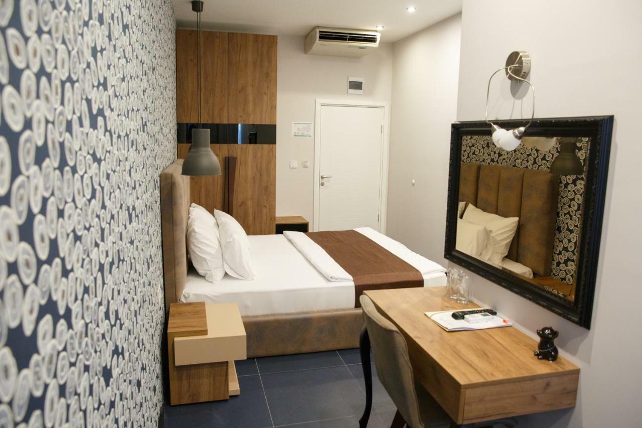 Hotel Crystal Light Ni 외부 사진