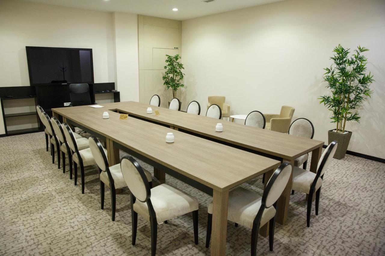 Hotel Crystal Light Ni 외부 사진
